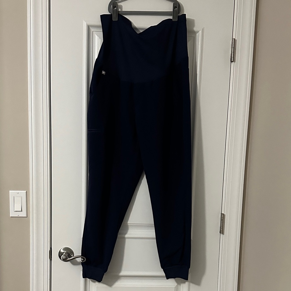 Figs Women's Track Pants in Navy Blue